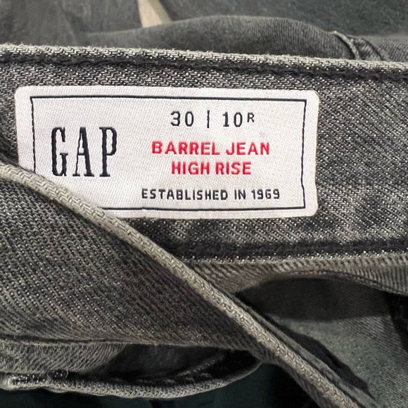 NWOT Gap Barrel Jeans - Picture 2 of 3